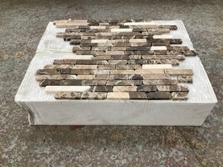 Lot 102  
            Marchington SR18 - Collection 

                
(COLLECTION ONLY) 1 BOX = 11 SHEETS OF 305MM2 STONE MOSAIC RANDOM PENCIL MIXED BR...