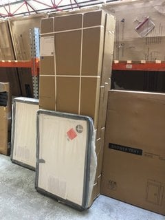 Lot 1081  
            Marchington SR18 - Collection 

                
(COLLECTION ONLY) CLEAR GLASS BLACK FRAMED 700 X 1900MM WET ROOM PANEL WITH A PEA...