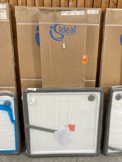 Lot 1097  
            Marchington SR18 - Collection 

                
(COLLECTION ONLY) CLEAR GLASS GLASS SILVER FRAMED 1000 X 1900MM SLIDING SHOWER DO...