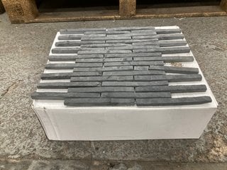 Lot 10  
            Marchington SR18 - Collection 

                
(COLLECTION ONLY) 1 BOX = 11 SHEETS OF PENCIL ANTHRACITE 305MM2 STONE MOSAIC TILE...