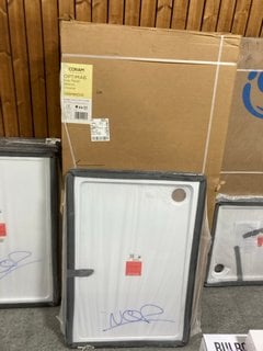 Lot 1104  
            Marchington SR18 - Collection 

                
(COLLECTION ONLY) CLEAR GLASS SILVER FRAMED 900 X 1900MM SHOWER PANEL WITH A PEAR...