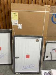 Lot 1105  
            Marchington SR18 - Collection 

                
(COLLECTION ONLY) CLEAR GLASS SILVER FRAMED 900 X 1900MM SHOWER PANEL WITH A PEAR...