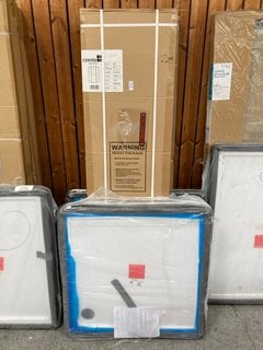 Lot 1130  
            Marchington SR18 - Collection 

                
(COLLECTION ONLY) CLEAR GLASS SILVER FRAMED 900 X 1850MM CORNER ENTRY SHOWER ENCL...