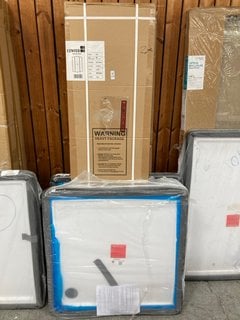 Lot 1131  
            Marchington SR18 - Collection 

                
(COLLECTION ONLY) CLEAR GLASS SILVER FRAMED 900 X 1850MM CORNER ENTRY SHOWER ENCL...