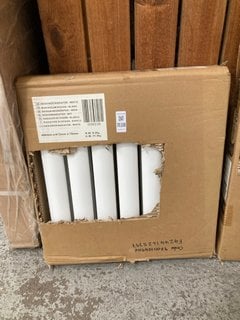 Lot 1138  
            Marchington SR18 - Delivery or Collection 

                
WHITE HORIZONTAL DOUBLE OVAL TUBED RADIATOR 413 X 400MM - ORIGINAL RRP £96: LOCAT...