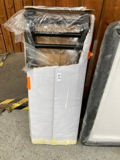 Lot 1141  
            Marchington SR18 - Delivery or Collection 

                
BLACK STRAIGHT TUBED HEATED TOWEL RADIATOR 800 X 300MM - ORIGINAL RRP £109: LOCAT...