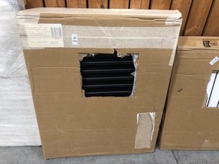 Lot 1176  
            Marchington SR18 - Delivery or Collection 

                
TRADITIONAL HORIZONTAL 3 COLUMN CAST IRON STYLE RADIATOR IN BLACK 785 X 600MM - O...