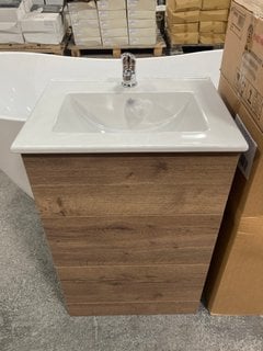 Lot 141  
            Marchington SR18 - Delivery or Collection 

                
SANEUX FLOOR STANDING 3 DRAWER SINK UNIT IN ENGLISH OAK WITH A 510 X 400MM 1TH CE...