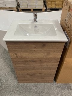 Lot 142  
            Marchington SR18 - Delivery or Collection 

                
SANEUX FLOOR STANDING 3 DRAWER SINK UNIT IN ENGLISH OAK WITH A 510 X 400MM 1TH CE...