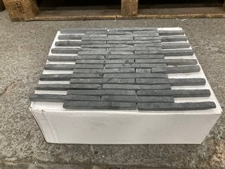 Lot 27  
            Marchington SR18 - Collection 

                
(COLLECTION ONLY) 1 BOX = 11 SHEETS OF PENCIL ANTHRACITE 305MM2 STONE MOSAIC TILE...