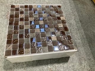 Lot 324  
            Marchington SR18 - Collection 

                
(COLLECTION ONLY) 1 BOX = 11 SHEETS 1M2 RANDOM BROWN GLASS & STONE MOSAIC TILE SH...