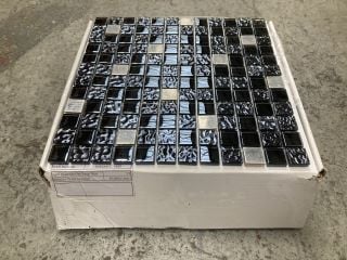 Lot 330  
            Marchington SR18 - Collection 

                
(COLLECTION ONLY) 1 BOX = 11 SHEETS 1M2 BLACK & CHROME MOSAIC TILE SHEETS - ORIGI...