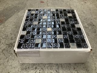 Lot 334  
            Marchington SR18 - Collection 

                
(COLLECTION ONLY) 1 BOX = 11 SHEETS 1M2 BLACK & CHROME MOSAIC TILE SHEETS - ORIGI...