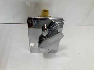 Lot 422  
            Marchington SR18 - Delivery or Collection 

                
CHROME FUSE MANUAL VALVE ONLY - ORIGINAL RRP £125: LOCATION - RACKING 1