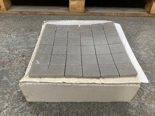 Lot 43  
            Marchington SR18 - Collection 

                
(COLLECTION ONLY) 1 BOX = 9 SHEETS OF 300MM2 STONE MOSAIC TILES IN TABACCO - ORIG...