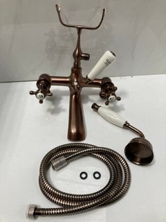 Lot 505  
            Marchington SR18 - Delivery or Collection 

                
TRADITIONAL BSM IN OIL RUBBED BRONZE WITH SHOWER HANDSET & HOSE - ORIGINAL RRP £3...