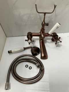 Lot 509  
            Marchington SR18 - Delivery or Collection 

                
TRADITIONAL BSM IN OIL RUBBED BRONZE WITH SHOWER HANDSET & HOSE - ORIGINAL RRP £3...