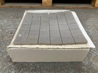 Lot 50  
            Marchington SR18 - Collection 

                
(COLLECTION ONLY) 1 BOX = 9 SHEETS OF 300MM2 STONE MOSAIC TILES IN TABACCO - ORIG...