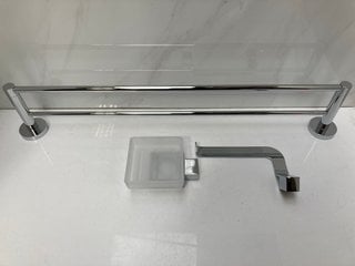 Lot 528  
            Marchington SR18 - Delivery or Collection 

                
BATHROOM ACCESSORY SET IN CHROME TO INCLUDE WALL MOUNTED 600MM DOUBLE TOWEL RAIL,...