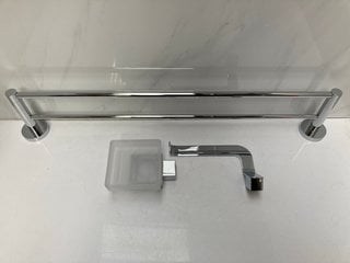 Lot 535  
            Marchington SR18 - Delivery or Collection 

                
BATHROOM ACCESSORY SET IN CHROME TO INCLUDE WALL MOUNTED 600MM DOUBLE TOWEL RAIL,...