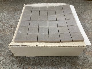 Lot 56  
            Marchington SR18 - Collection 

                
(COLLECTION ONLY) 1 BOX = 9 SHEETS OF 300MM2 STONE MOSAIC TILES IN TABACCO - ORIG...