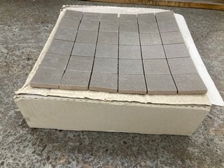 Lot 58  
            Marchington SR18 - Collection 

                
(COLLECTION ONLY) 1 BOX = 9 SHEETS OF 300MM2 STONE MOSAIC TILES IN TABACCO - ORIG...