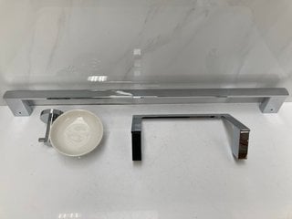 Lot 602  
            Marchington SR18 - Delivery or Collection 

                
BATHROOM ACCESSORY SET TO INCLUDE 600MM TOWEL RAIL IN CHROME, TOWEL RING & WALL M...