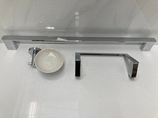 Lot 607  
            Marchington SR18 - Delivery or Collection 

                
BATHROOM ACCESSORY SET TO INCLUDE 600MM TOWEL RAIL IN CHROME, TOWEL RING & WALL M...