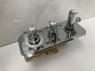 Lot 624  
            Marchington SR18 - Delivery or Collection 

                
TRADITIONAL CONCEALED TWIN SHOWER DIVERTER IN CHROME WITH OUTLET ELBOW/PARKING BR...