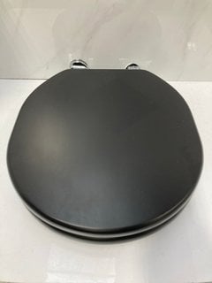 Lot 644  
            Marchington SR18 - Delivery or Collection 

                
SANEUX SOFIA OBSIDIAN BLACK SOFT CLOSED WOODEN W/C SEAT - ORIGINAL RRP £182: LOCA...