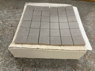 Lot 64  
            Marchington SR18 - Collection 

                
(COLLECTION ONLY) 1 BOX = 9 SHEETS OF 300MM2 STONE MOSAIC TILES IN TABACCO - ORIG...