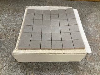 Lot 65  
            Marchington SR18 - Collection 

                
(COLLECTION ONLY) 1 BOX = 9 SHEETS OF 300MM2 STONE MOSAIC TILES IN TABACCO - ORIG...
