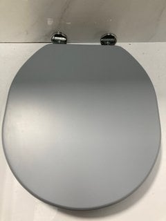 Lot 663  
            Marchington SR18 - Delivery or Collection 

                
SANEUX SOFIA DOVE GREY SOFT CLOSED WOODEN W/C SEAT - ORIGINAL RRP £182: LOCATION ...