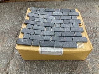 Lot 67  
            Marchington SR18 - Collection 

                
(COLLECTION ONLY) 1 BOX = 11 SHEETS OF BRICK ANTHRACITE 305MM2 STONE MOSAIC TILES...