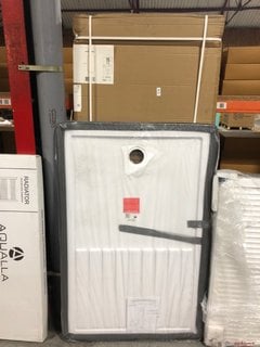 Lot 691  
            Marchington SR18 - Collection 

                
(COLLECTION ONLY) CLEAR GLASS SILVER FRAMED 800 X 1900MM SHOWER PANEL WITH A PEAR...