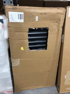 Lot 693  
            Marchington SR18 - Delivery or Collection 

                
BLACK HORIZONTAL SINGLE OVAL TUBED RADIATOR 1180 X 635MM - ORIGINAL RRP £460: LOC...