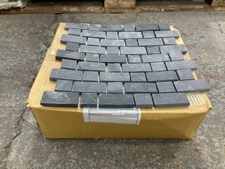 Lot 69  
            Marchington SR18 - Collection 

                
(COLLECTION ONLY) 1 BOX = 11 SHEETS OF BRICK ANTHRACITE 305MM2 STONE MOSAIC TILES...