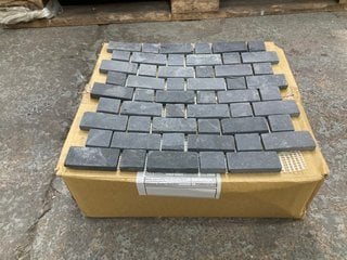 Lot 70  
            Marchington SR18 - Collection 

                
(COLLECTION ONLY) 1 BOX = 11 SHEETS OF BRICK ANTHRACITE 305MM2 STONE MOSAIC TILES...