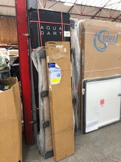 Lot 747  
            Marchington SR18 - Collection 

                
(COLLECTION ONLY) QTY OF ASSORTED SHOWER PANELS TO INCLUDE WET ROOM FLIPPER PANEL...