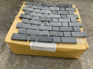 Lot 74  
            Marchington SR18 - Collection 

                
(COLLECTION ONLY) 1 BOX = 11 SHEETS OF BRICK ANTHRACITE 305MM2 STONE MOSAIC TILES...