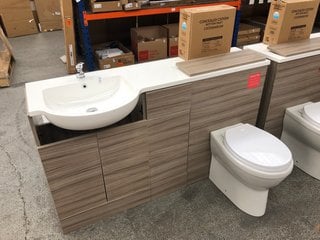 Lot 767  
            Marchington SR18 - Collection 

                
(COLLECTION ONLY) LH COMBINATION UNIT IN DRIFTWOOD TO INCLUDE 2 DOOR SEMI RECESSE...