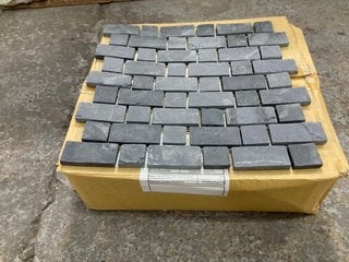 Lot 77  
            Marchington SR18 - Collection 

                
(COLLECTION ONLY) 1 BOX = 11 SHEETS OF BRICK ANTHRACITE 305MM2 STONE MOSAIC TILES...