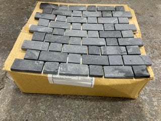 Lot 78  
            Marchington SR18 - Collection 

                
(COLLECTION ONLY) 1 BOX = 11 SHEETS OF BRICK ANTHRACITE 305MM2 STONE MOSAIC TILES...