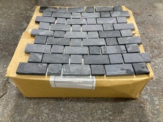 Lot 79  
            Marchington SR18 - Collection 

                
(COLLECTION ONLY) 1 BOX = 11 SHEETS OF BRICK ANTHRACITE 305MM2 STONE MOSAIC TILES...