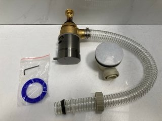 Lot 807  
            Marchington SR18 - Delivery or Collection 

                
BATH OVERFLOW FILLER IN GUNMETAL WITH SPRUNG WASTE - ORIGINAL RRP £228: LOCATION ...