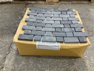Lot 84  
            Marchington SR18 - Collection 

                
(COLLECTION ONLY) 1 BOX = 11 SHEETS OF BRICK ANTHRACITE 305MM2 STONE MOSAIC TILES...