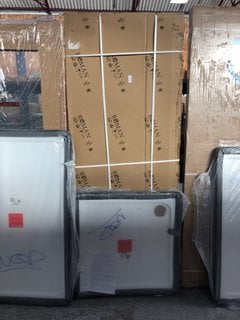 Lot 860  
            Marchington SR18 - Collection 

                
(COLLECTION ONLY) CLEAR GLASS SILVER FRAMED 760 X 1900MM PIVOT SHOWER DOOR WITH A...