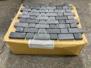 Lot 86  
            Marchington SR18 - Collection 

                
(COLLECTION ONLY) 1 BOX = 11 SHEETS OF BRICK ANTHRACITE 305MM2 STONE MOSAIC TILES...