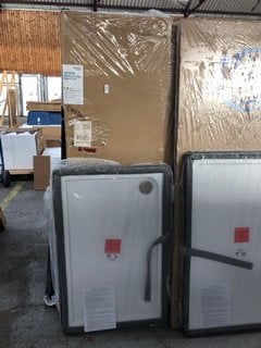 Lot 870  
            Marchington SR18 - Collection 

                
(COLLECTION ONLY) CLEAR GLASS SILVER FRAMED 1100 X 1850MM SLIDING SHOWER DOOR WIT...