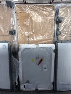 Lot 882  
            Marchington SR18 - Collection 

                
(COLLECTION ONLY) CLEAR GLASS BRUSHED BRASS FRAMED 800 X 1900MM SHOWER PANEL WITH...